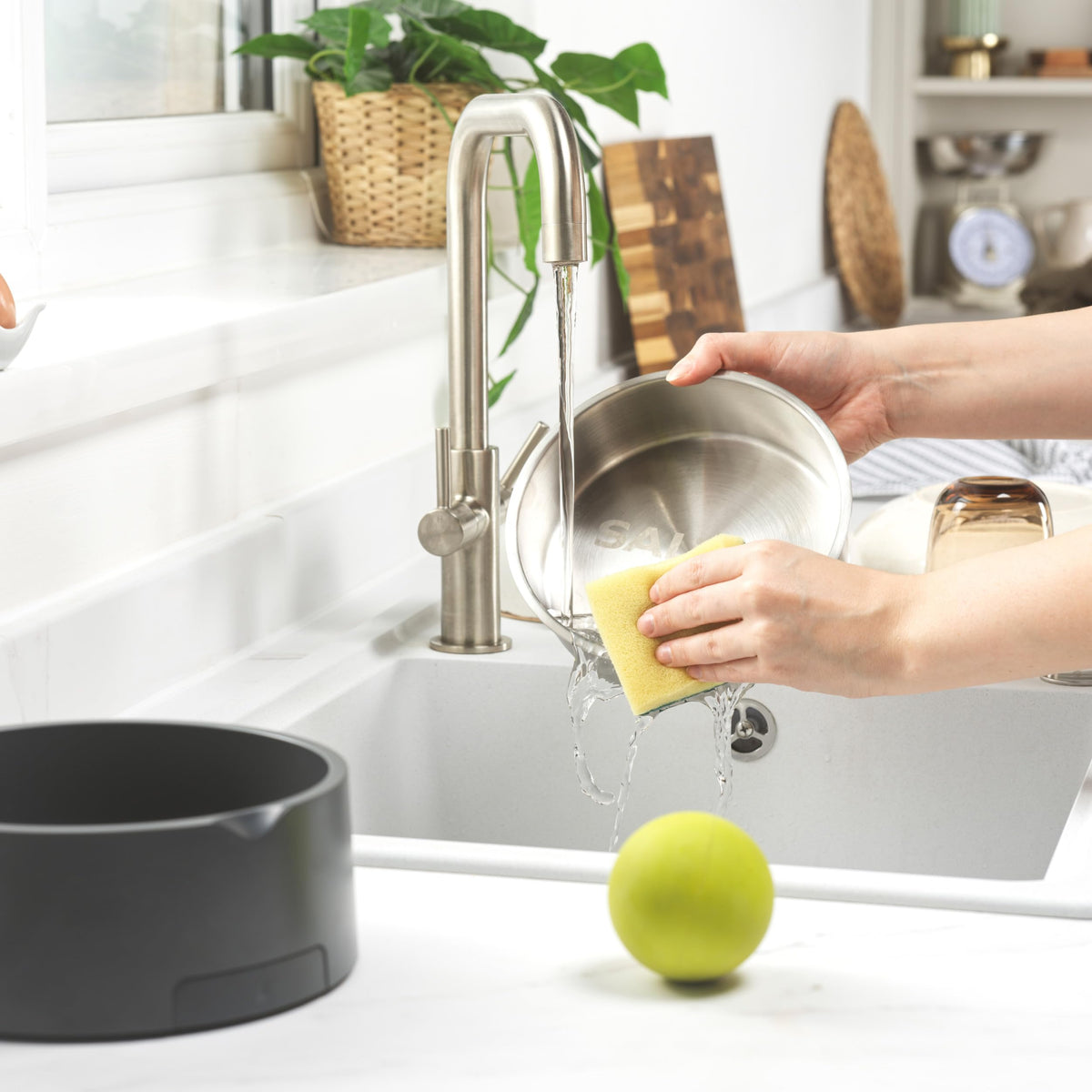 Digital Pet Food Scale Bowl with Pull Out LCD Display